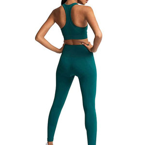 Conjunto de Yoga para Mujer de Alta Calidad Hecho a Medida, Diseño Sólido, Logotipo Personalizado, Servicio OEM, Material Spandex/Nylon, Secado Rápido y Transpirable - Product Image 3