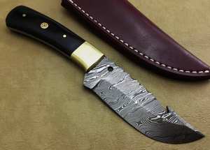 Cuchillo de Caza Artesanal de Acero de Damasco para Exteriores con Mango de Madera y Funda de Cuero, OEM Disponible para Revendedores - Product Image 4