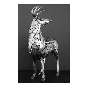 Sculpture en aluminium coulée à la main, façonnée par la tradition, l'imagination, la forme fluide et l'excellence artistique moderne. - Product Image 2