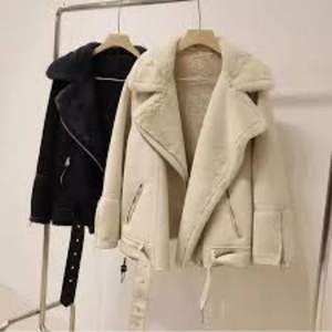 Veste en jean au design personnalisé pour femmes avec col rabattu respirant motif floral en gros - Product Image 4