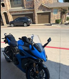 Motocicleta Deportiva 2023 GSX-S 1000GT - Product Image 3