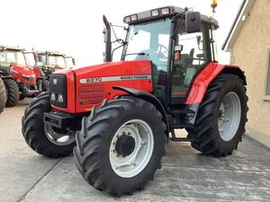 Tracteurs agricoles d'occasion Massey Ferguson pas chers avec pompe hydraulique et roulement 160 CV 4x4 Équipement agricole polyvalent - Product Image 6