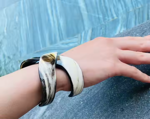 กำไลข้อมือเขาควายทำด้วยมือแบบใหม่เครื่องประดับสร้อยข้อมือสีธรรมชาติพร้อมกำไลลูกปัดสไตล์โดยงานฝีมือรูปพระจันทร์เสี้ยว - Product Image 3