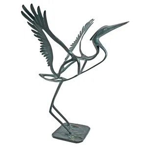 Escultura Metálica de Alta Gama Hecha a Mano, Diseño de Figura Decorativa para Pared/Mesa, Decoración del Hogar, Zahid Exports - Product Image 4