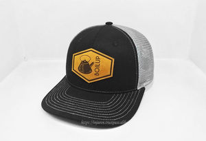 Gorra de camionero de malla blanca con parches de cuero con logotipo personalizable, sombreros jóvenes y de alta calidad para adultos, hechos a mano en la fábrica de Vietnam - Product Image 2