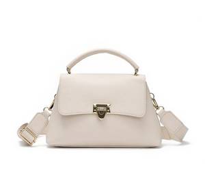 Borsa a Tracolla e Borsetta in Pelle per Donne - Product Image 6