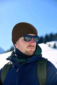 Bonnet d'hiver polaire à la mode bonnet épais et doux unisexe design tricoté chaud parfait pour les voyages et le froid extérieur - Product Image 2