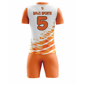 Ensembles de football pour hommes respirants de taille personnalisée en gros Vêtements de football durables - Product Image 2