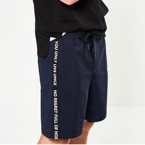 Shorts de sport pour homme, séchage rapide, design athlétique, taille élastique, respirant, anti-plis, caractéristiques de fitness, poche latérale, mi-longueur - Product Image 2