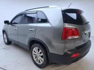 SUV K1A Sorento R TLX 2010 *2 CLÉS+HID+V.SIÈGES* avec sièges en cuir, voiture d'occasion en bon état, bien entretenue, sans accident, conduite à gauche - Product Image 2