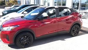 SUV Compacto 2023 Seminuevo con Bajo Kilometraje Excelente Estado 1.5 L Gasolina Automático Listo para Exportación Tipo de Combustible Híbrido - Product Image 2