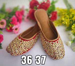 Punjabi Jutti de cuero para mujer, artesanía, diseño elegante, piel sintética - Product Image 2