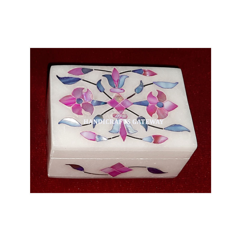 มีสีสัน