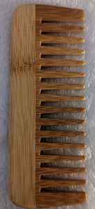 Peine de dientes anchos de bambú de media luna de lujo ecológico hecho a mano, peine de madera duradero para artículos de baño para hoteles - Product Image 2