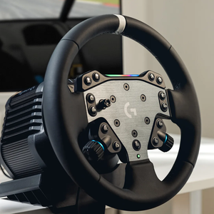 Nuevo Sistema de Volante de Carreras Simuladas G RS50 de 3 Piezas - Base de Volante RS50 con Accionamiento Directo de 8 Nm, Cubo de Volante RS con 13 Botones - Product Image 1