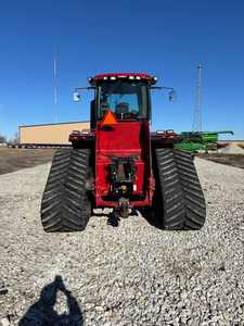 Tractor Agrícola IH de 210 CV con Tracción en las 4 Ruedas, con Motor, Caja de Cambios y Bomba - Product Image 3