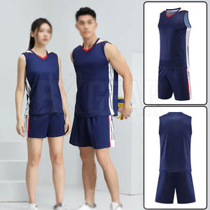Uniforme de volleyball léger conçu pour garder les joueurs au frais et au sec pendant les entraînements intenses et les matchs - Product Image 4