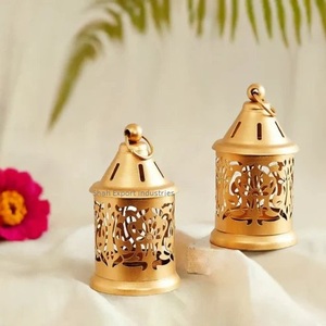 Artisanat Couleur Dorée Fer Métal Mini Bougie Lanternes pour Mariages et Événements Décoration Lanternes Suspendues Durables - Product Image 3