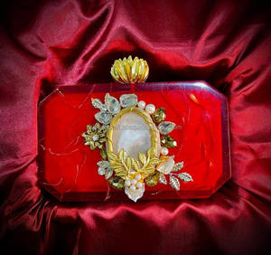 Bolsos de mano de diseño de moda al por mayor, bolso de mano de resina nuevo para mujer, bolso de noche, gran espacio, brillo de resina, da una apariencia de KISWAH CRAFT - Product Image 2