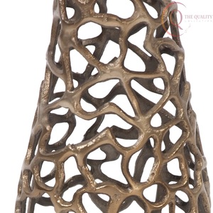 Florero Moderno de Metal para Mesa, Diseñado para Decoración Contemporánea, Ofrece una Belleza Duradera - Product Image 6