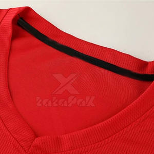 Conjunto de uniforme de baloncesto reversible para juego competitivo con números y logotipos personalizados uniforme de baloncesto - Product Image 3