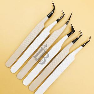Pinces à volume russe courbées et droites en acier inoxydable avec logo – Meilleur prix pour extensions de cils - Product Image 4