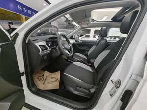 2024 Superventas 1.2T Yue Smart Edition Sedán de Gasolina Usado 5 Puertas 5 Asientos Asientos de Cuero Techo Solar Panorámico Cámara Trasera 360 - Product Image 3