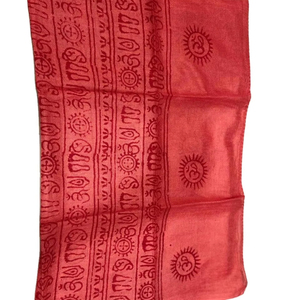 Pañuelo de Cuello Liso con Estampado Om a Solo $1 - Product Image 1