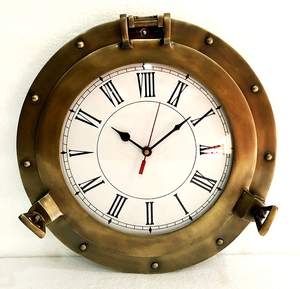 Reloj de pared de latón náutico con acabado antiguo, reloj de barco con forma de ojo de buey decorativo para oficina en casa de Metal a la venta - Product Image 1