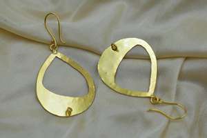 Nouvelles boucles d'oreilles en laiton plaqué or faites à la main, tendance 2025, vente en gros pour filles et femmes - Product Image 4