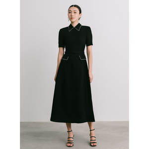 ชุดเดรสสีดำสำหรับผู้หญิงพร้อมส่งชุดเดรสมิดิทรงเอไลน์สำหรับผู้หญิงเดรสมิดิแต่งโลโก้สีขาวพร้อมลูกปัดและโซ่ - Product Image 1