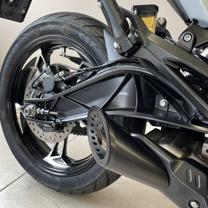 Motocicleta ZONTES ZT 125 U Usada con Motor de Gasolina/Eléctrico de 4 Tiempos y 250cc - Product Image 4