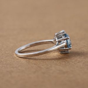 ดูเถิดแหวนเพชรเม็ดเดี่ยวที่สวยงามและมีเสน่ห์ใน14kt ที่เปล่งประกาย - Product Image 4