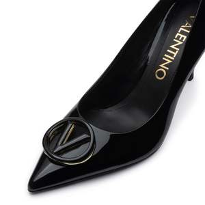 Zapatos de Tacón con Logo en Forma de V de Valentino - Negro - Product Image 3