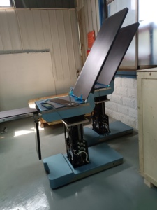 Table d'opération orthopédique électrique OR en fibre de carbone, transparente aux rayons X à 360 degrés, pour hôpital de traumatologie - Product Image 6