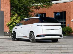 Vehículo eléctrico MPV Xpeng X9 de lujo, usado, 4x4, 6 plazas, gran espacio. - Product Image 4