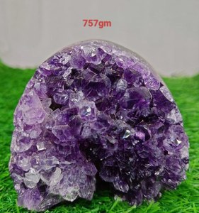 Amas de géodes de couleur pourpre naturel Améthyste - Product Image 1