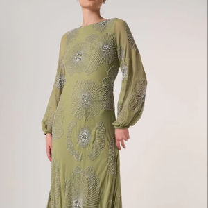 Robe de soirée longue en mousseline de soie à manches longues, ornée de cristaux, drapée, coupe A, avec décoration de motif Cutdana, faite à la main pour les fêtes - Product Image 1