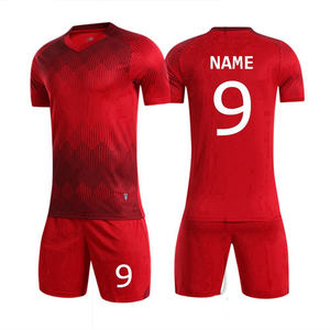 2024 kit de football en polyester léger de haute qualité pour adultes meilleure conception Logo personnalisé vêtements de sport ensemble vert Service OEM - Product Image 2