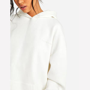 Sweat à capuche en coton biologique écologique conçu sur mesure pour les femmes doux et respirant tenue décontracté quotidien avec col à capuche - Product Image 3