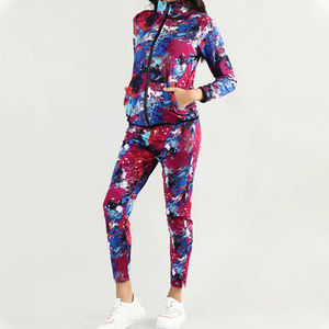 Survêtements confortables pour femmes, sublimation respirante, design sublimé, pour l'entraînement, survêtements pour femmes, sublimation - Product Image 1