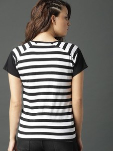 เสื้อสเวตเตอร์สีพื้นสำหรับผู้หญิงเสื้อยืดผ้าฝ้ายโพลีเอสเตอร์พิมพ์โลโก้ตามสั่งพร้อมลูกไม้ตกแต่งในอินเดีย - Product Image 5