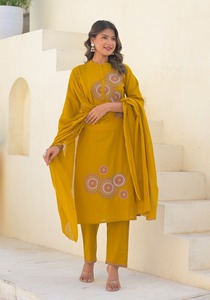 Hermoso conjunto Kurti de algodón Premium con trabajo manual perfecto para todo tipo de eventos - Product Image 4