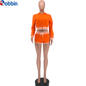 Conjunto Deportivo Corto de Alta Calidad para Mujer, con Logotipo Personalizado, Conjunto de Shorts Cortos para Mujer, Ropa Deportiva de 2 Piezas - Product Image 4