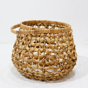 Venta al por mayor de alta calidad de Vietnam hogar linterna decorativa hecha a mano 100% jacinto de agua natural con vidrio - Product Image 2