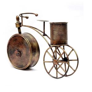 Sculpture en métal de conception créative de luxe pour la décoration à la maison Cadeaux de mariage Taille et conception personnalisées disponibles au meilleur prix. - Product Image 2