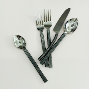 Increíble aspecto súper moderno de acero inoxidable, metal plateado brillante, diseño de ramita de árbol, mango, juego de cubiertos chapados en plata - Product Image 5