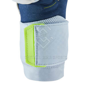 Gants de gardien de but hybrides en cuir de haute qualité, taille personnalisée, fermeture à boucle et crochet antidérapante, protection des doigts unisexe, couleurs personnalisées - Product Image 6