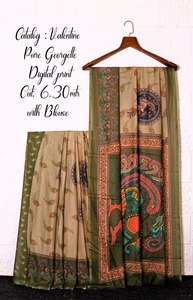 Saris en soie Georgette Pallu à impression numérique traditionnelle avec chemisier - Product Image 3