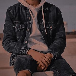 Nouvelle Arrivée Veste en Jean Tissé Déchirée à Boutons pour Homme, Conception Personnalisée de Haute Qualité, Style Décontracté Streetwear, Respirante, Lavée, Hiver - Product Image 1